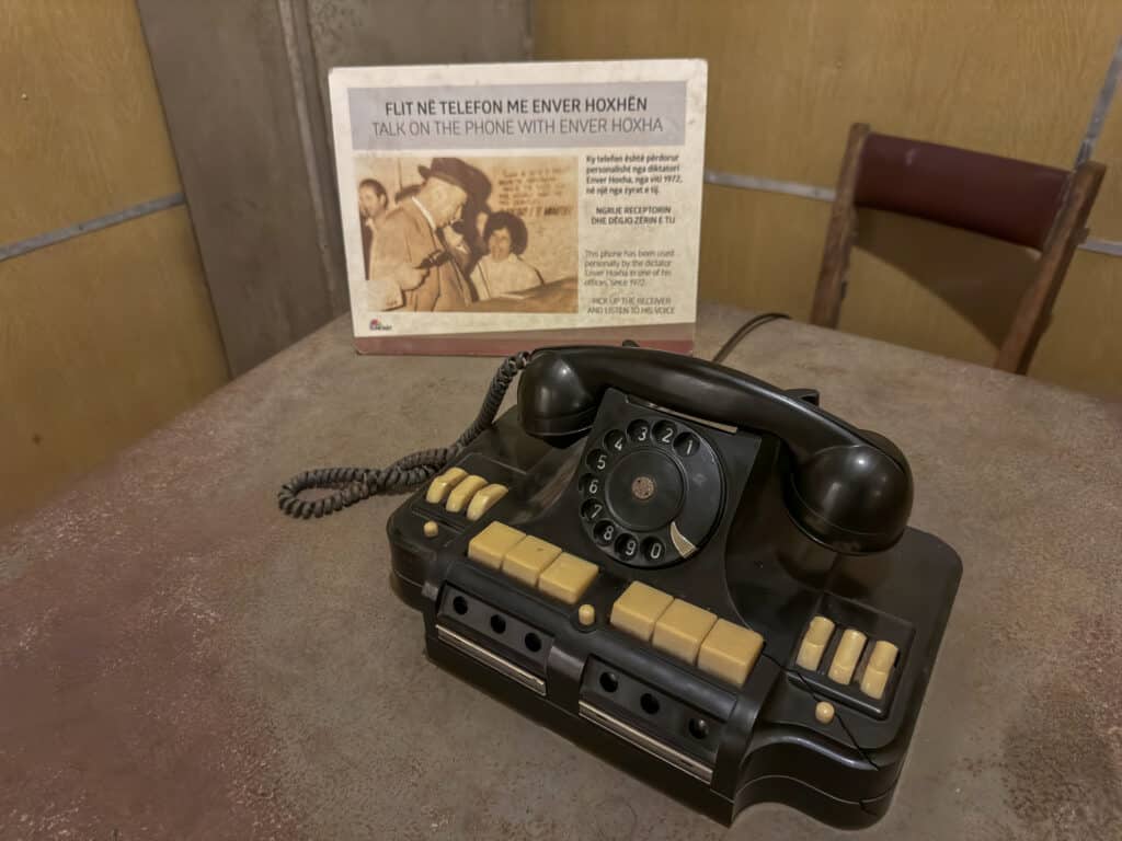 enver hoxha telefon