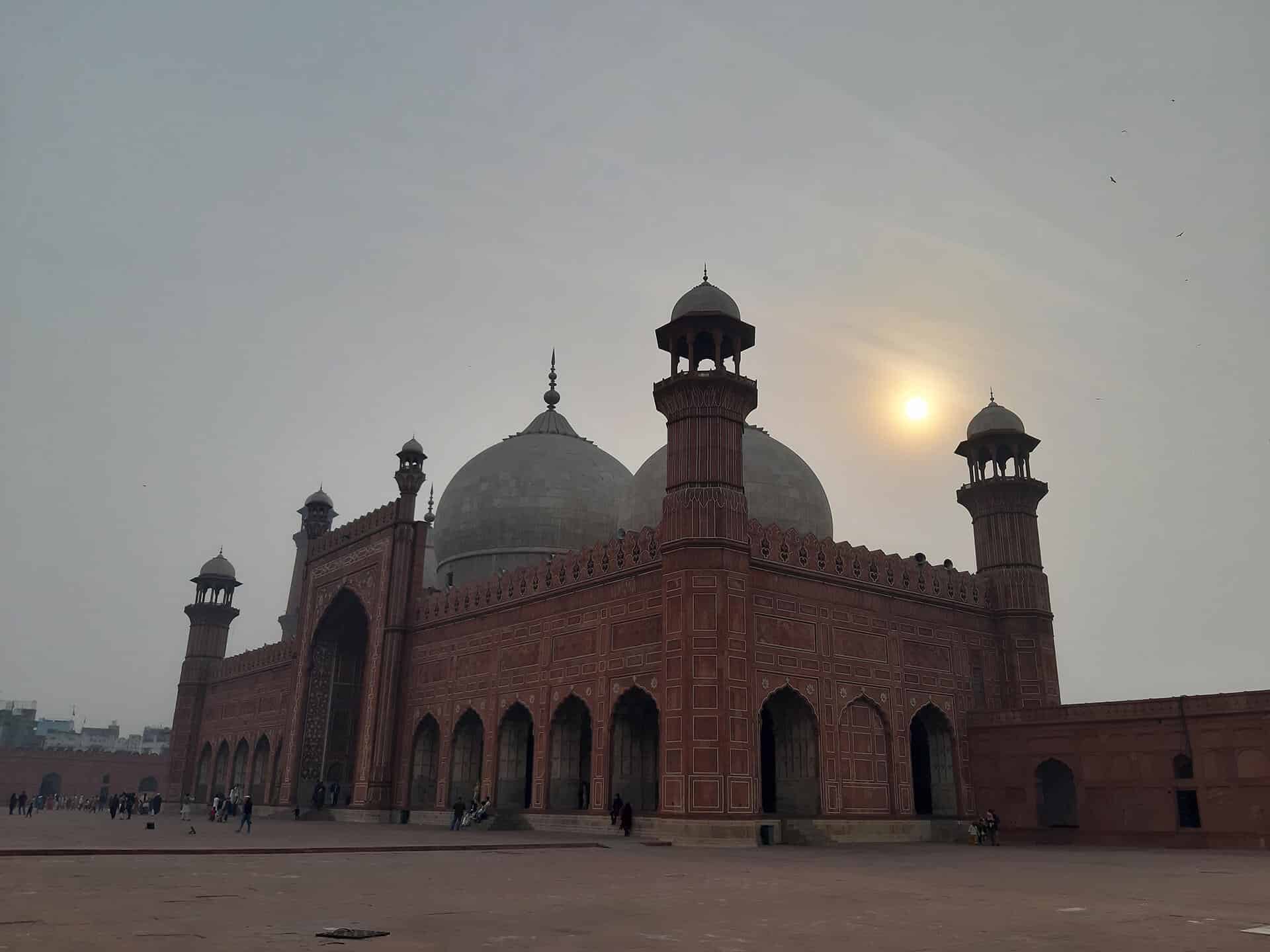 sonnenuntergang moschee lahore