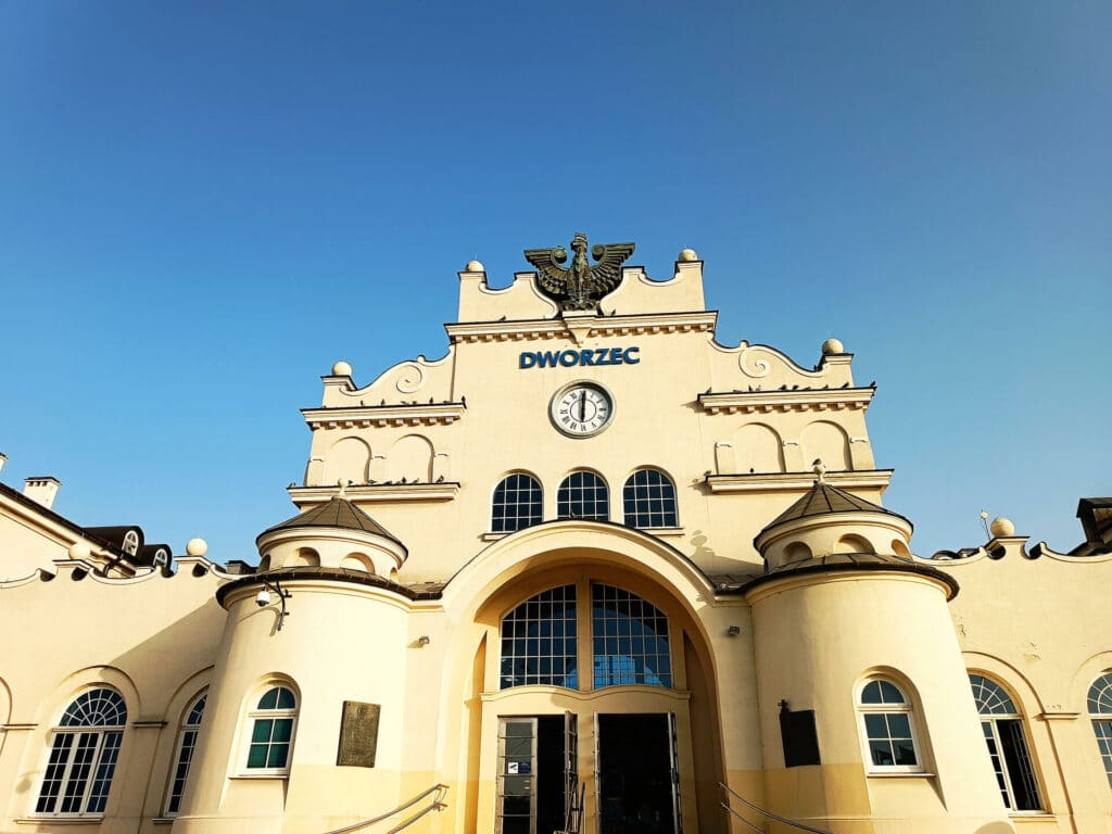 bahnhof lublin außen