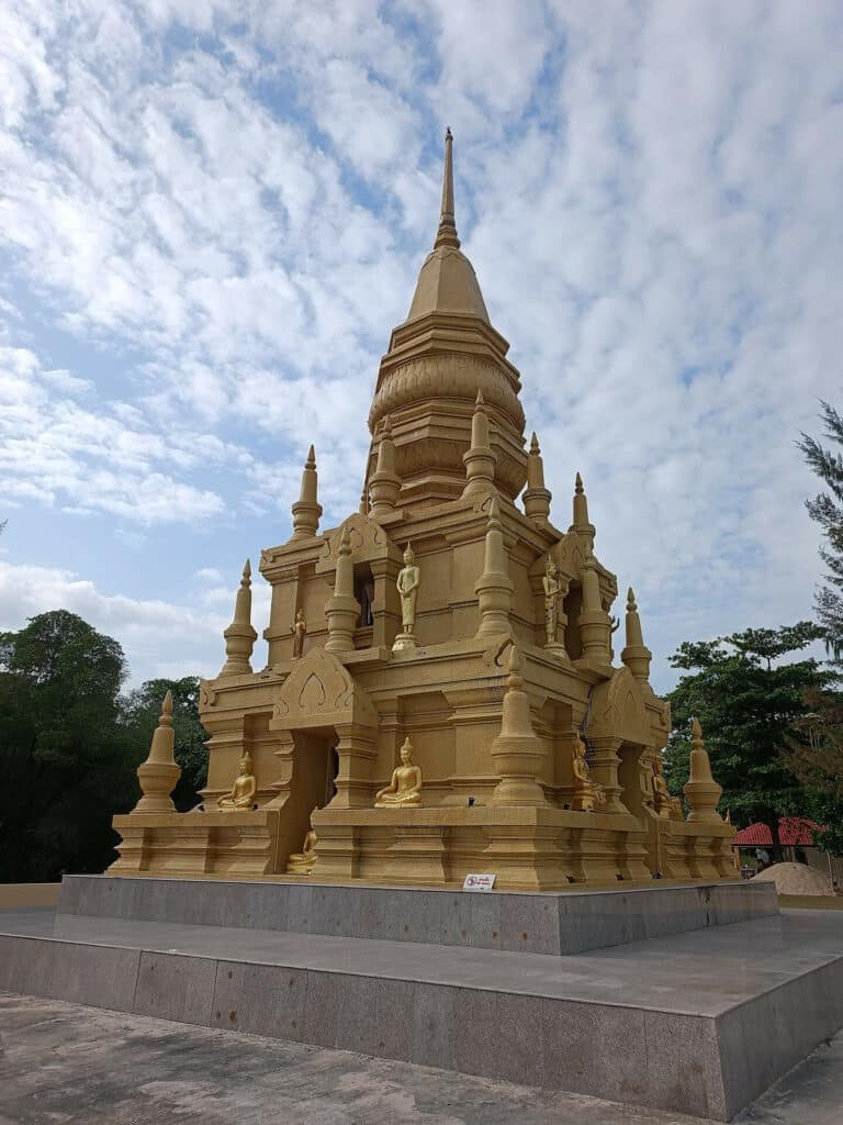 Wat Phra Chedi Laem So