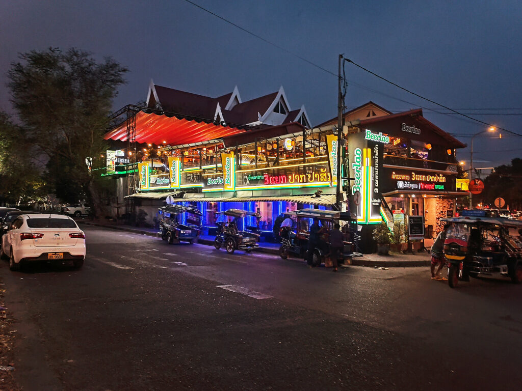 Samyek Pakpasack Restaurant