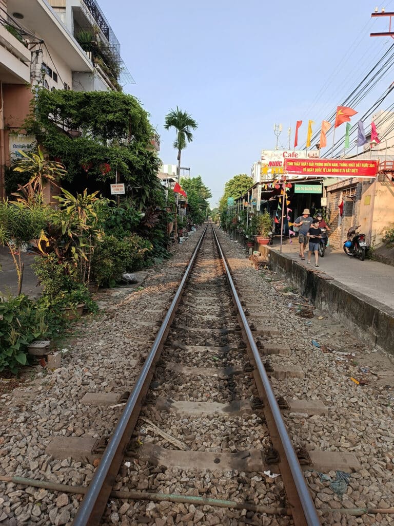 train street 2 da nang