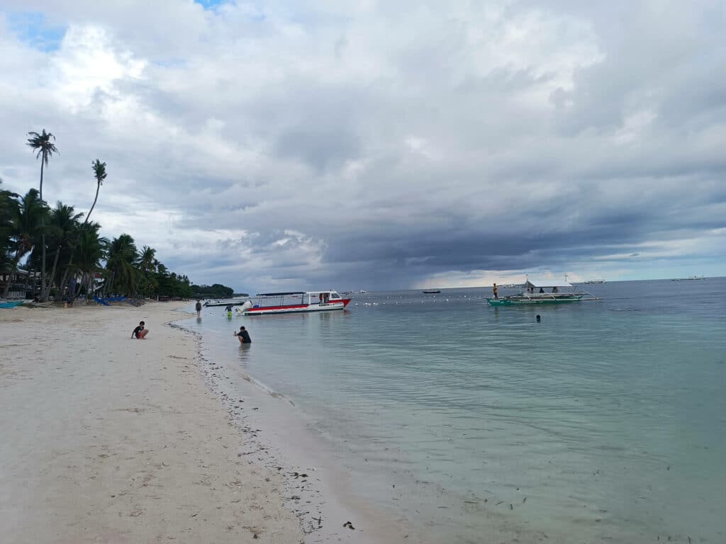 alona beach bohol