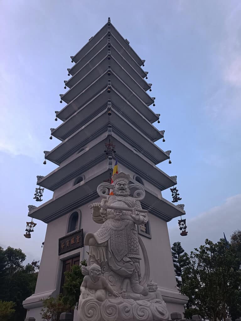 9 etagen pagode ba na hills