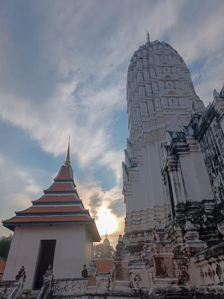 Wat Phutthai Sawan 2