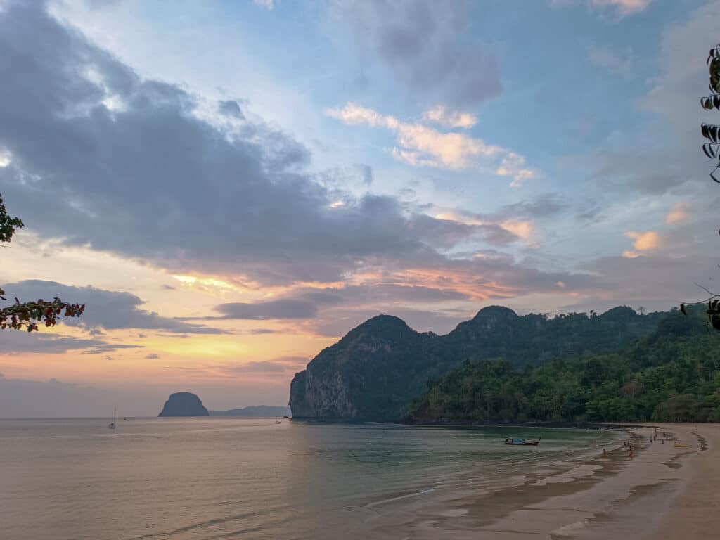 charlie beach koh mook übernachten