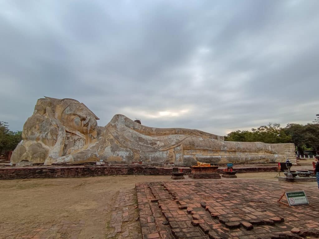 liegender buddha ayutthaya