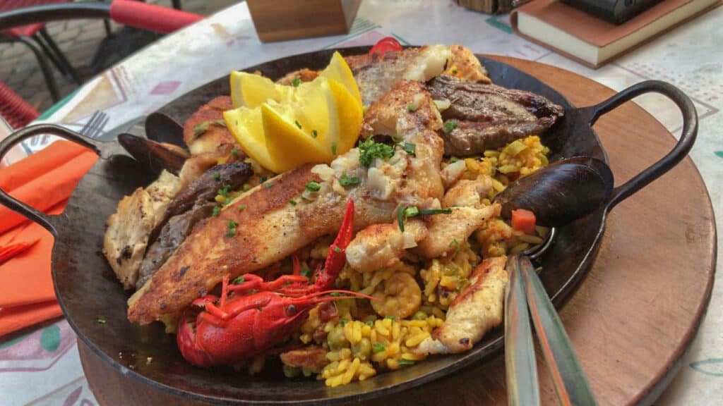 katalanische küche, spanische küche, paella