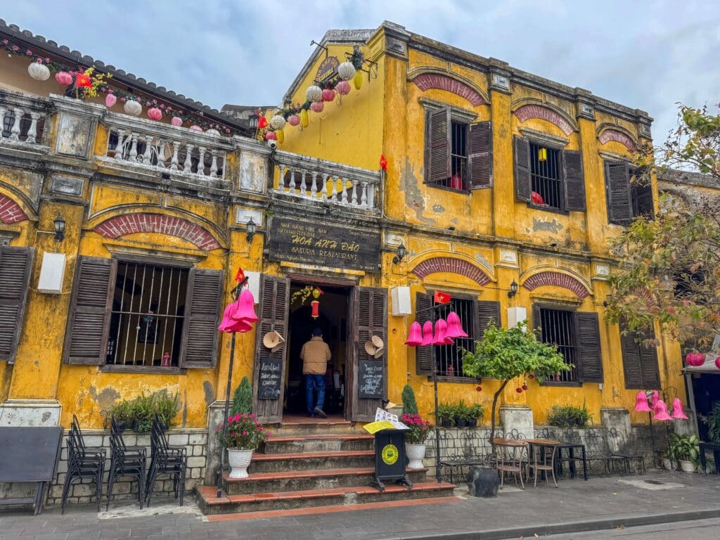 kolonialgebäude hoi an tagsüber