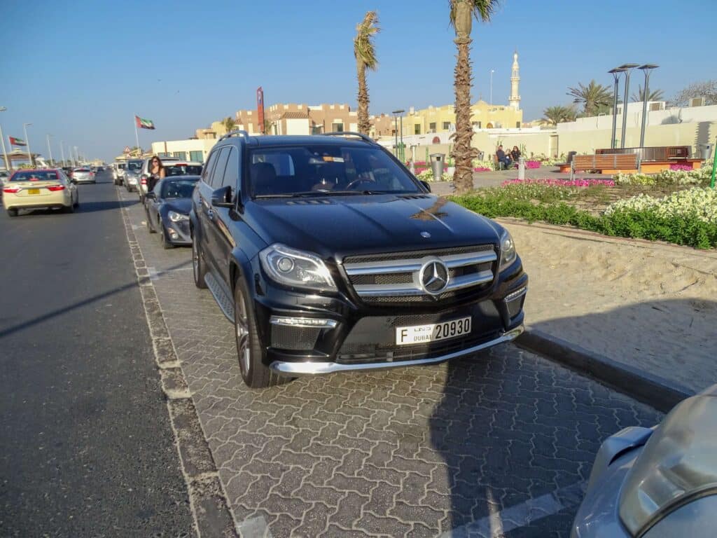 luxusautos jumeirah beach