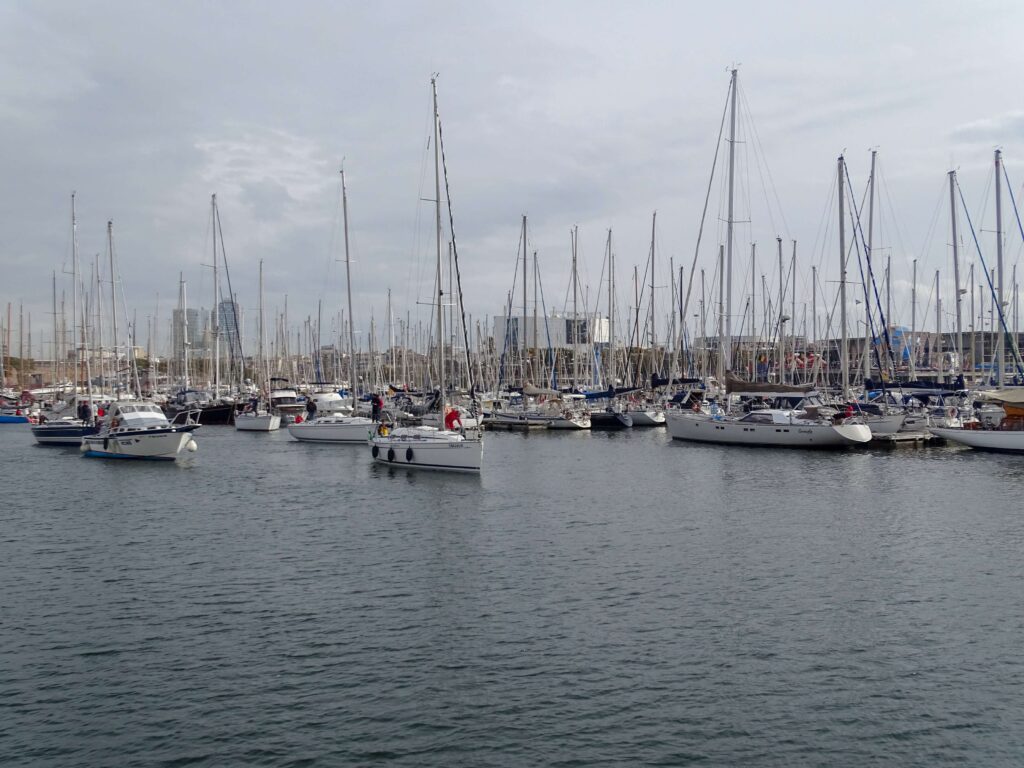 port vell barcelona, wolken, boote, hafen