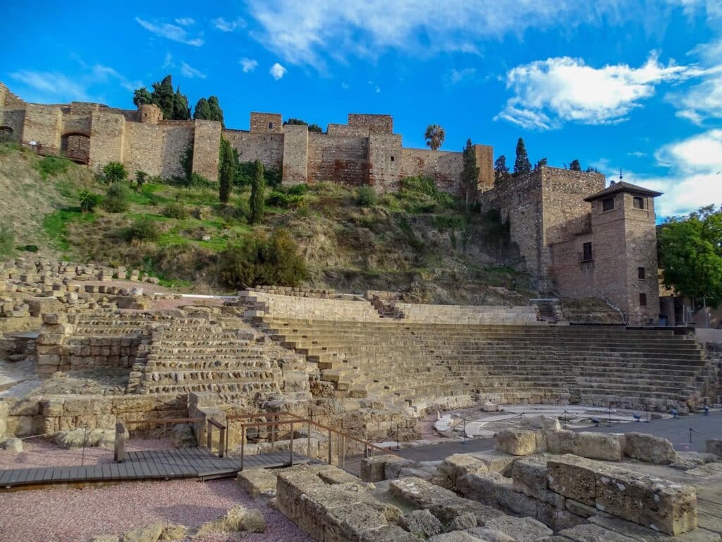 römisches theater malaga, teatro romano, alcazaba