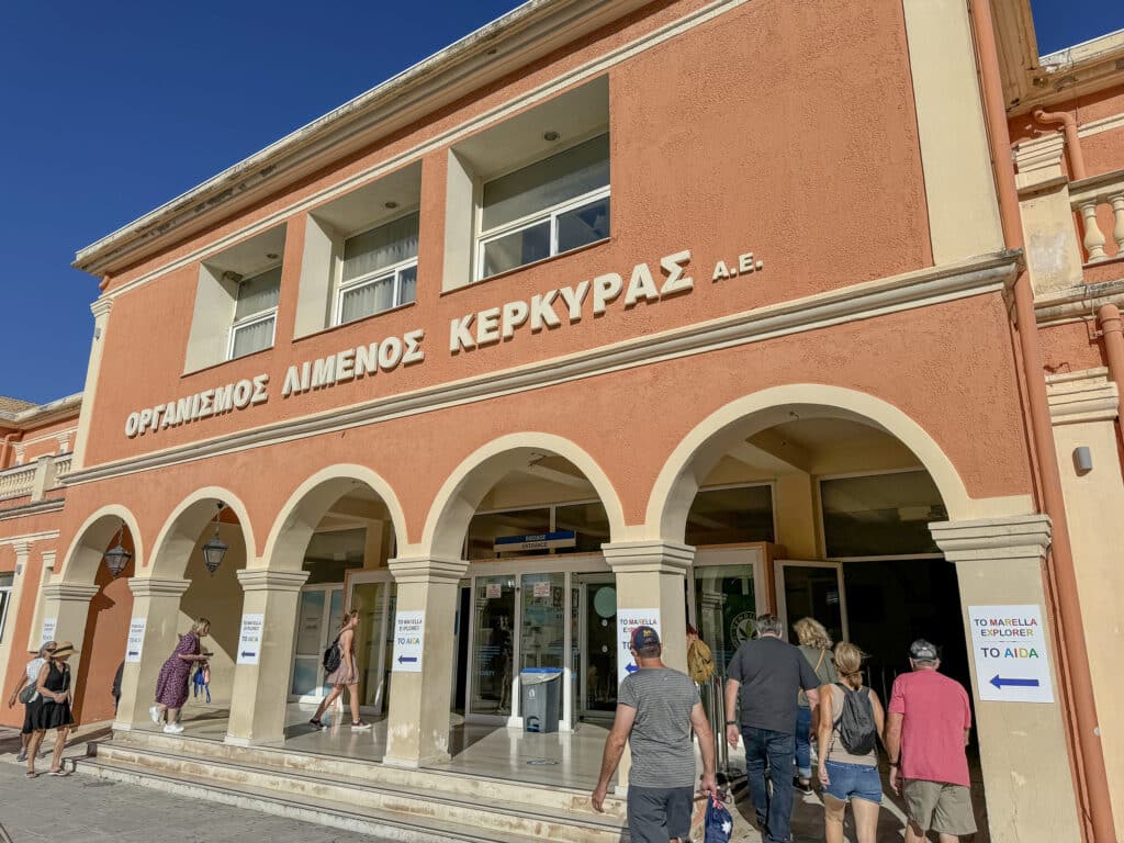 fährterminal korfu