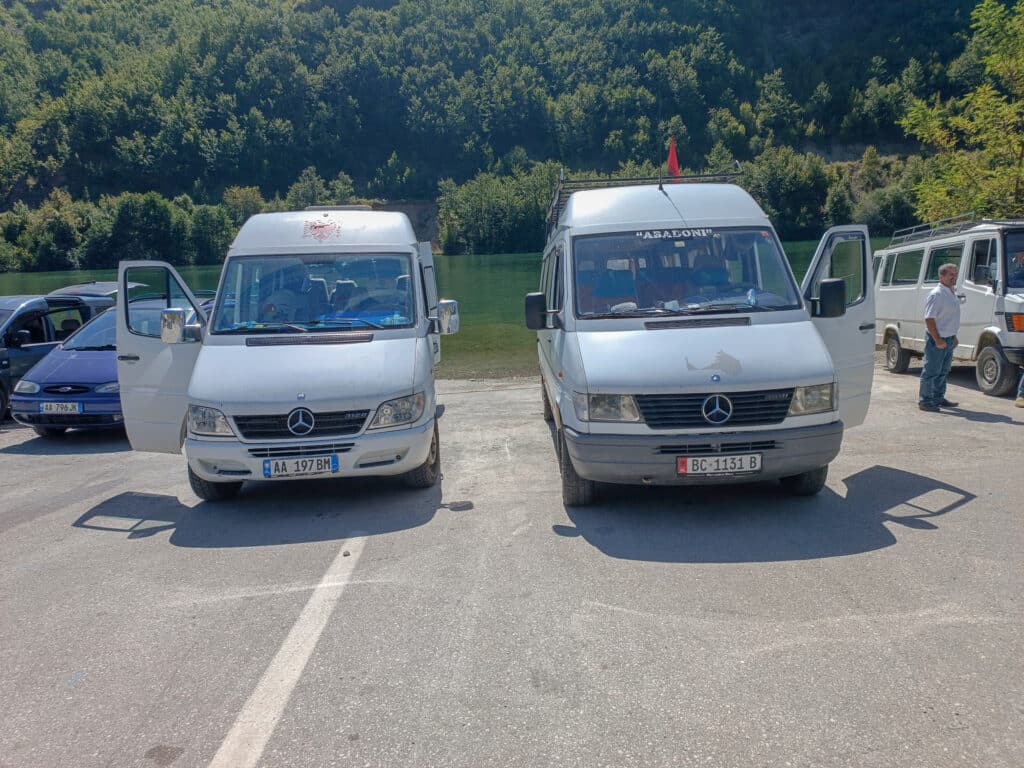 furgon minibus albanien