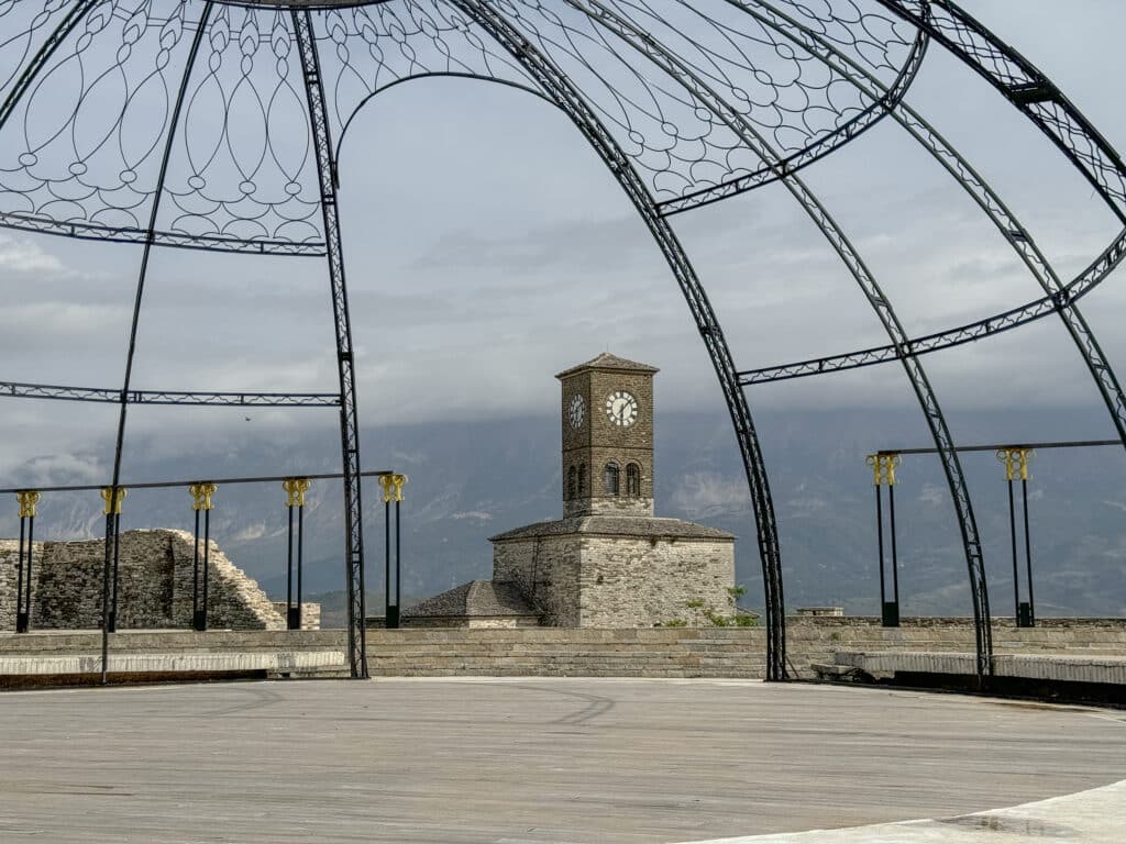 gjirokastra alte festung turm