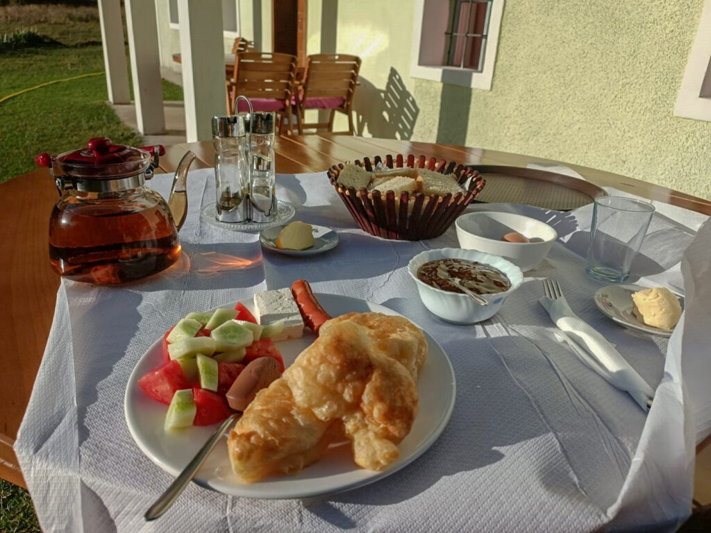 frühstück, guesthouse, albanien