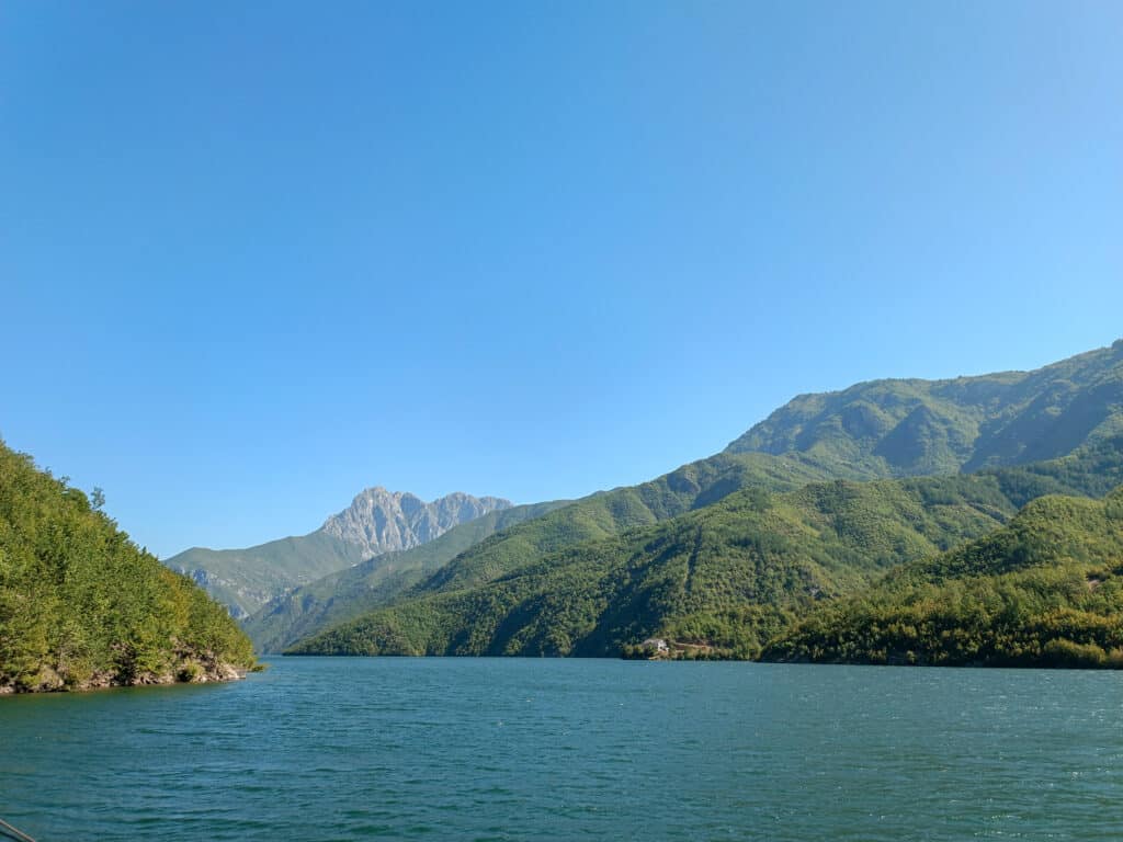 koman see september albanien