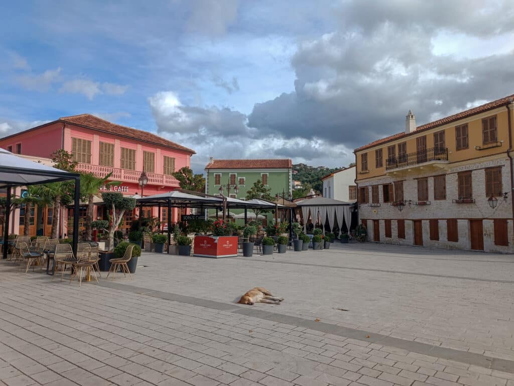 renovierter old town vlora