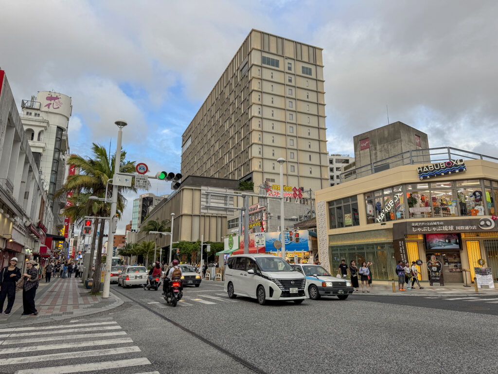 Kokusai-dori naha