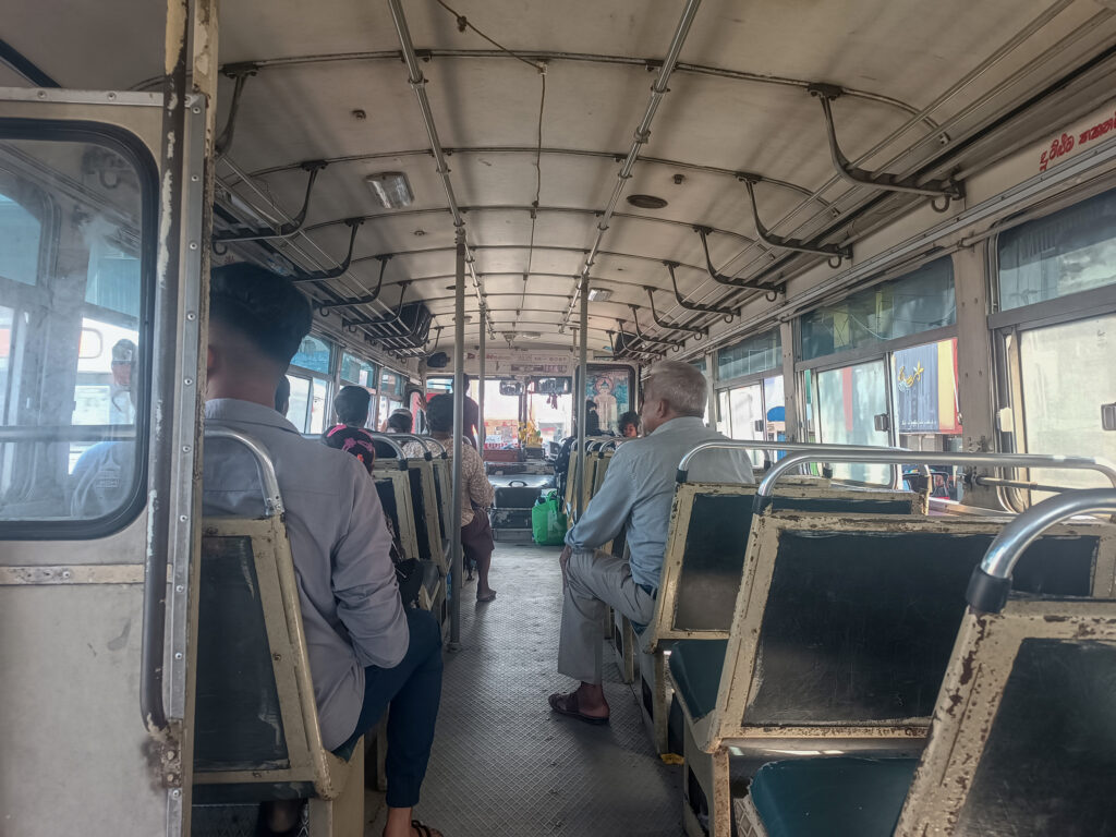 bus fahren sri lanka