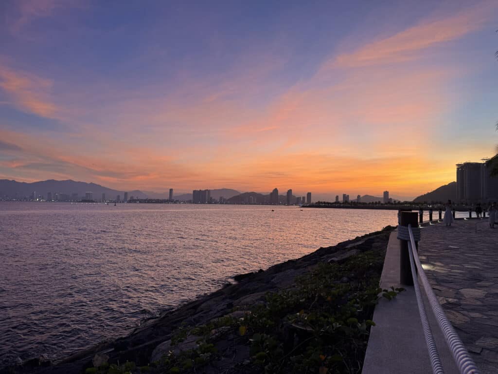 marina beach nha trang sonnenuntergang